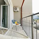 Caramel Comforts With Sea View In Stinjan Only 300 M From The Beach, Free Parking דירה