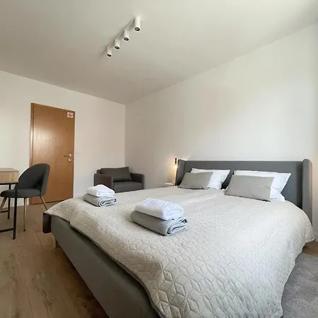 Caramel Comforts With Sea View In Stinjan Only 300 M From The Beach, Free Parking Apartmán