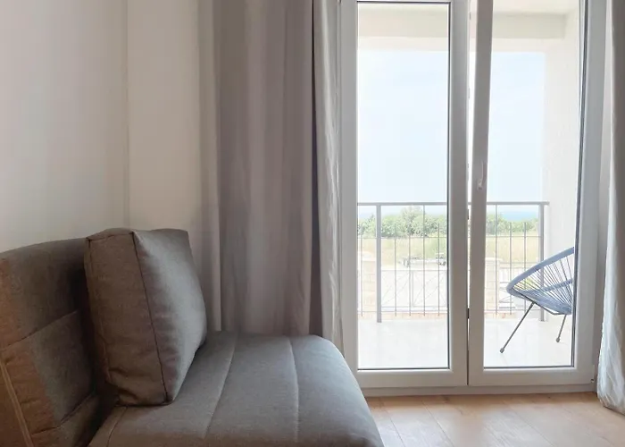 Caramel Comforts With Sea View In Stinjan Only 300 M From The Beach, Free Parking Apartament *