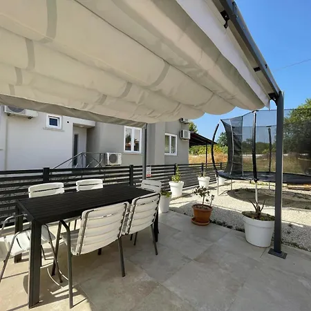 Caramel Comforts With Sea View In Stinjan Only 300 Meters From The Pula