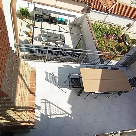 Apartment Caramel Comforts With Sea View In Stinjan Only 300 Meters From The *
