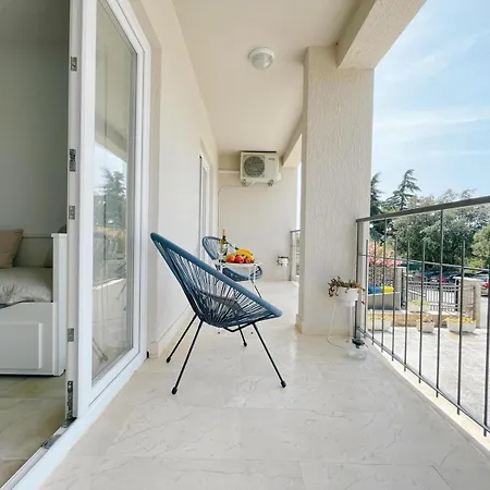 Caramel Comforts With Sea View In Stinjan Only 300 Meters From The Apartment