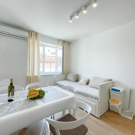 Caramel Comforts With Sea View In Stinjan Only 300 Meters From The *