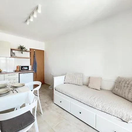 Caramel Comforts With Sea View In Stinjan Only 300 M From The Beach, Free Parking 普拉