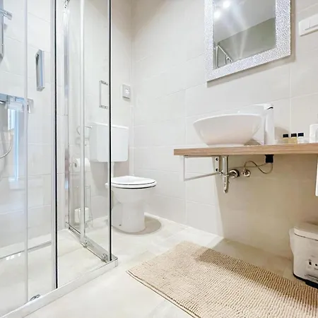 Caramel Comforts With Sea View In Stinjan Only 300 M From The Beach, Free Parking 公寓 *