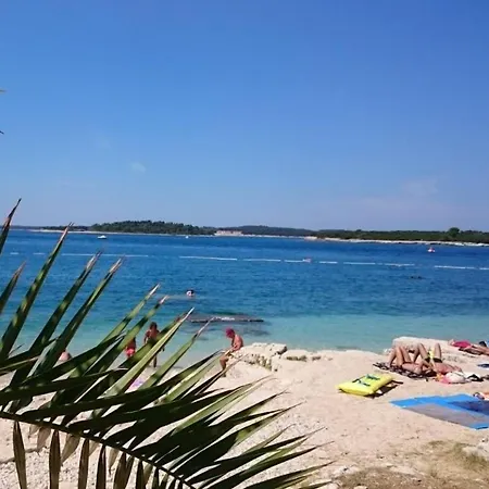 Caramel Comforts With Sea View In Stinjan Only 300 Meters From The Pula