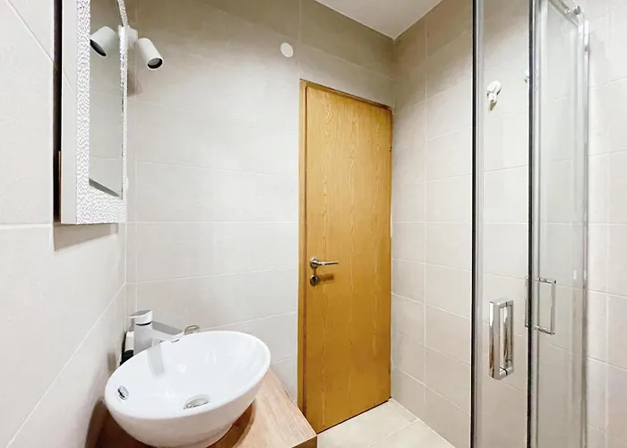 Caramel Comforts With Sea View In Stinjan Only 300 M From The Beach, Free Parking Apartament