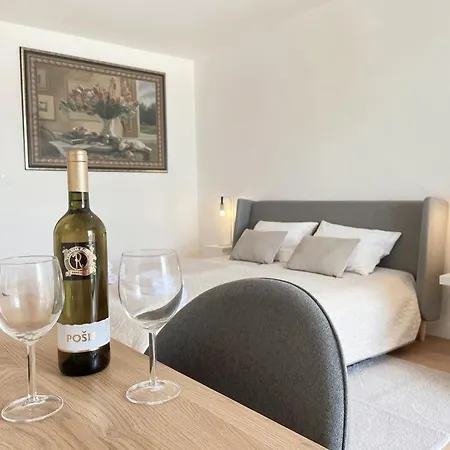 Caramel Comforts With Sea View In Stinjan Only 300 M From The Beach, Free Parking