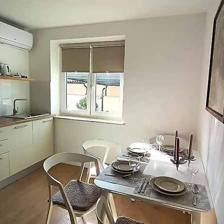 Apartment Caramel Comforts With Sea View In Stinjan Only 300 M From The Beach, Free Parking