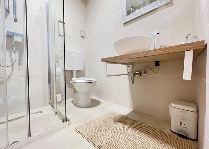 Appartamento Caramel Comforts With Sea View In Stinjan Only 300 M From The Beach, Free Parking